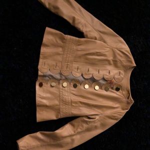 Tory Burch size 8 tan/mustard color